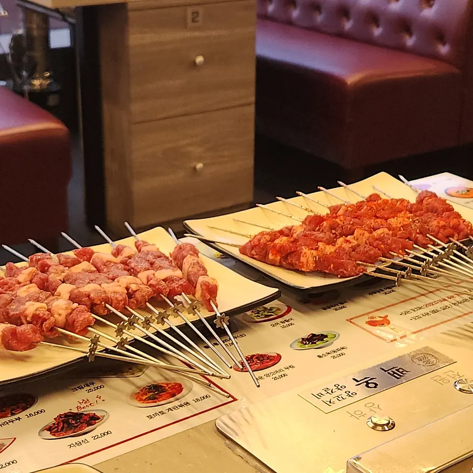 주문한 양꼬치와 꿔바로우