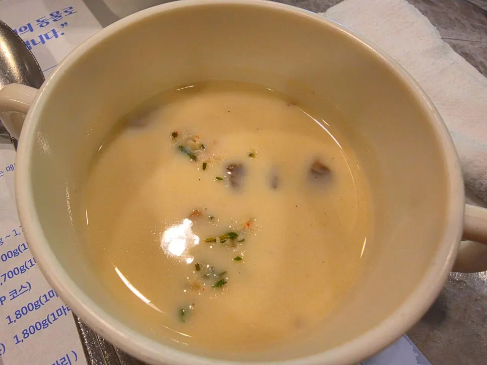 해파리냉채와 에피타이저 구성
