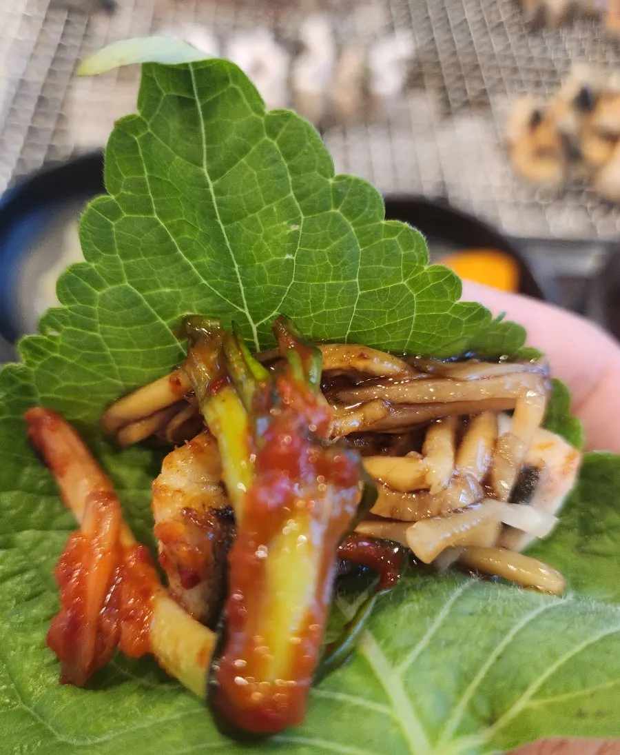 Vertical photo of charcoal-grilled eel at Yuil Jangeo