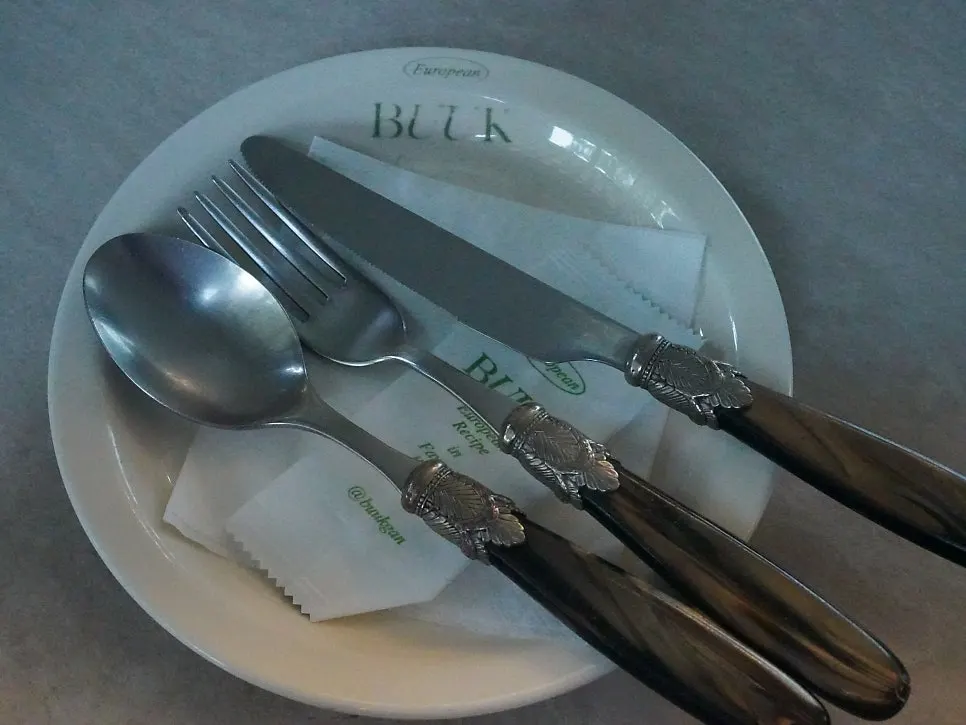 Table at Bueokgan Sangmu Branch after finishing the meal