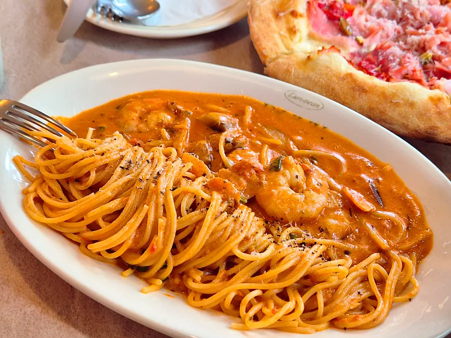 Shrimp rosé pasta at Bueokgan Sangmu Branch