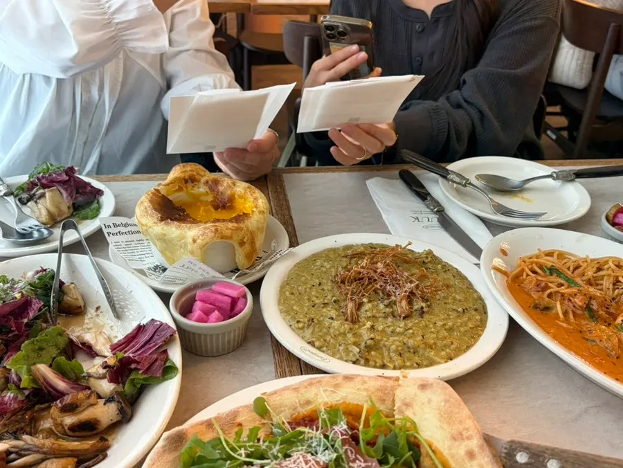 Table with three extra drinks ordered