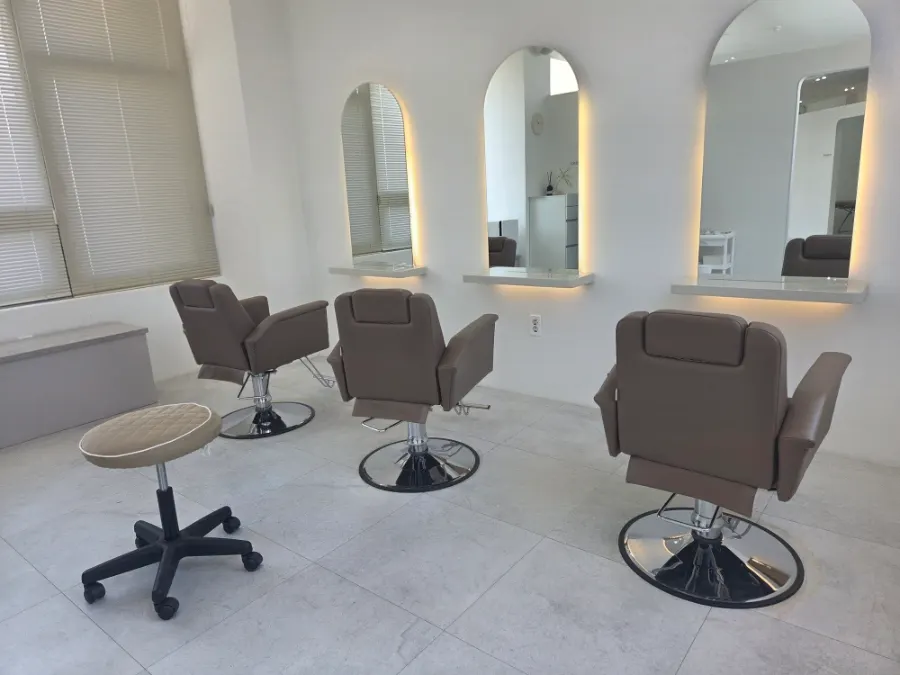 Fresh, comfortable seating in the waiting area
