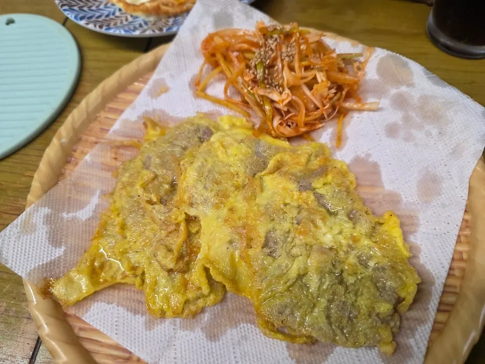 따뜻하게 나온 들기름 계란후라이