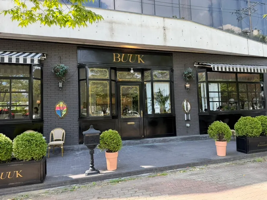 이탈리아풍 느낌의 부엌간 상무점 외관