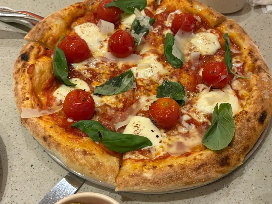 Camel Margherita pizza
