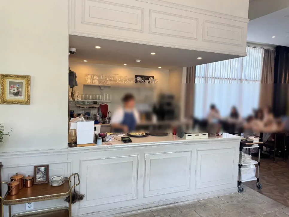 Interior atmosphere of Bueokgan Sangmu Branch