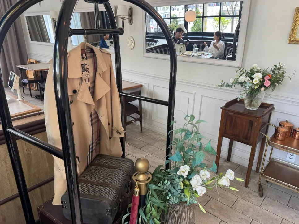 Space decorated with vintage furniture and props