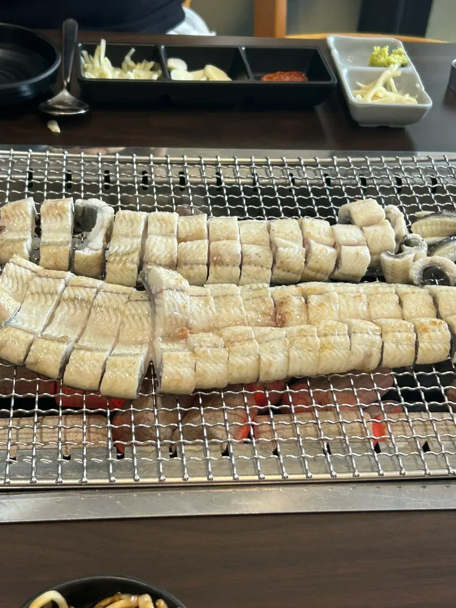 35,000韩元双人份鳗鱼套餐