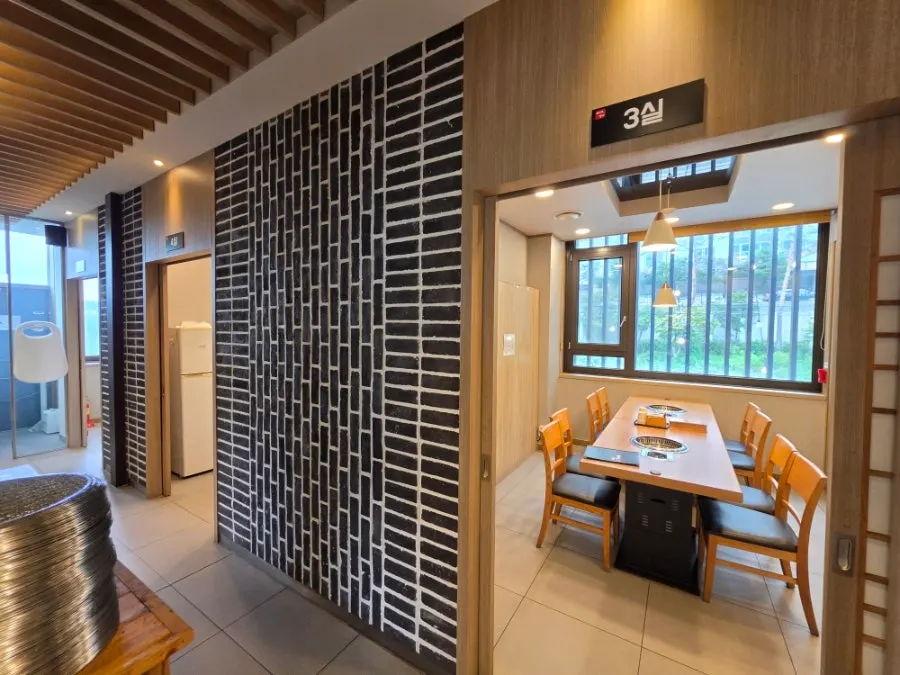 Second-floor private room at Jeongwon Galbi