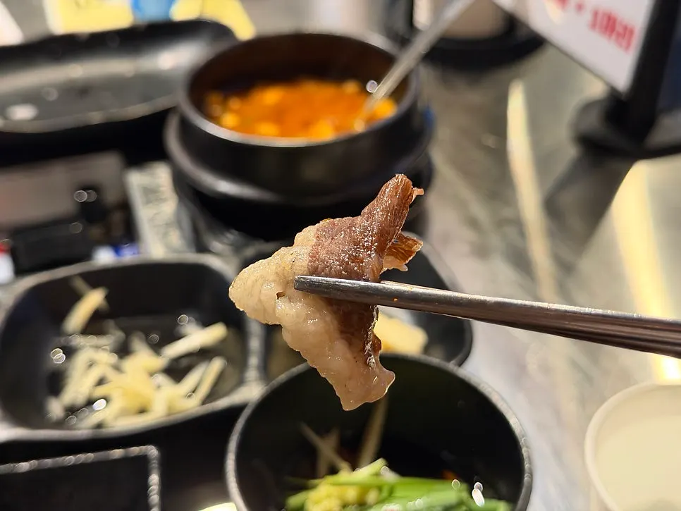 리뷰 이벤트로 제공되는 차돌박이 한 접시