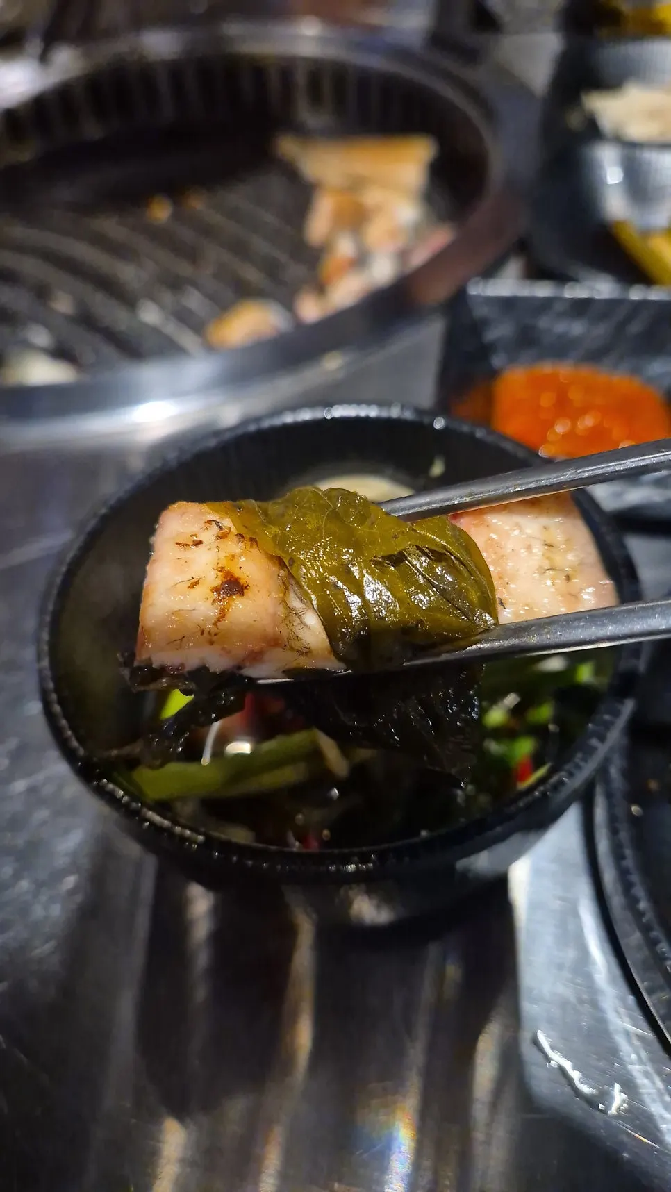 Grilled eel eaten with pa-kimchi