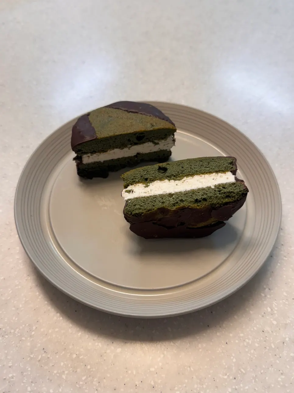 Cross-section of a bitten sea-breeze mugwort choco pie