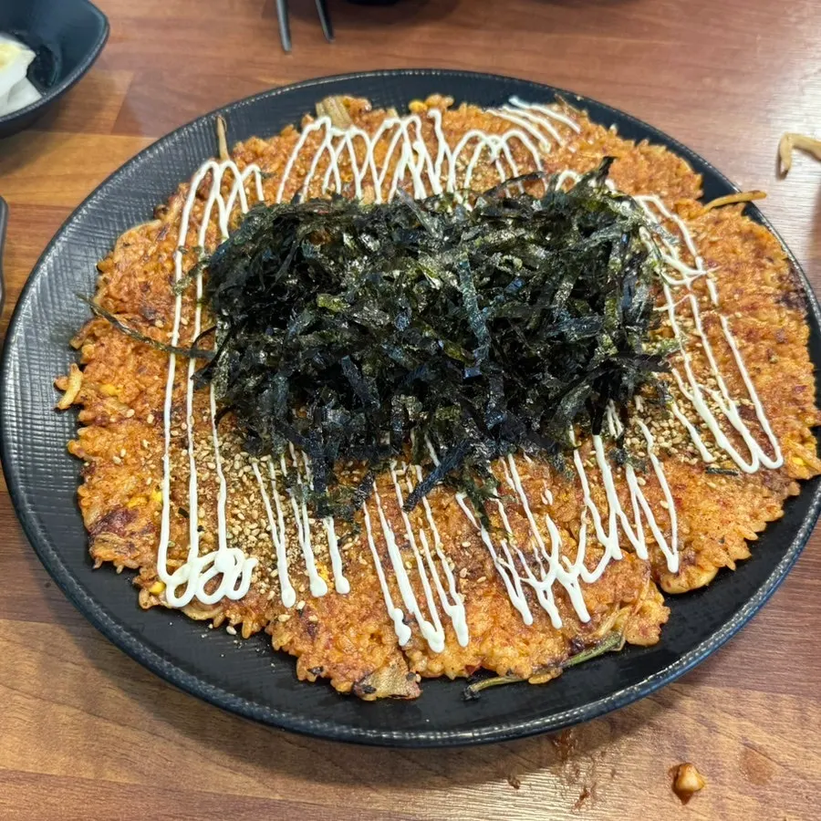 해물찜 양념에 볶아지는 볶음밥