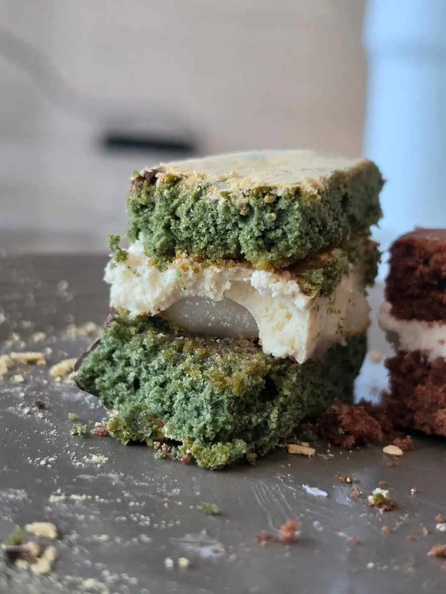 Cross-section of the mugwort sheet on the sea-wind mugwort injeolmi choco pie