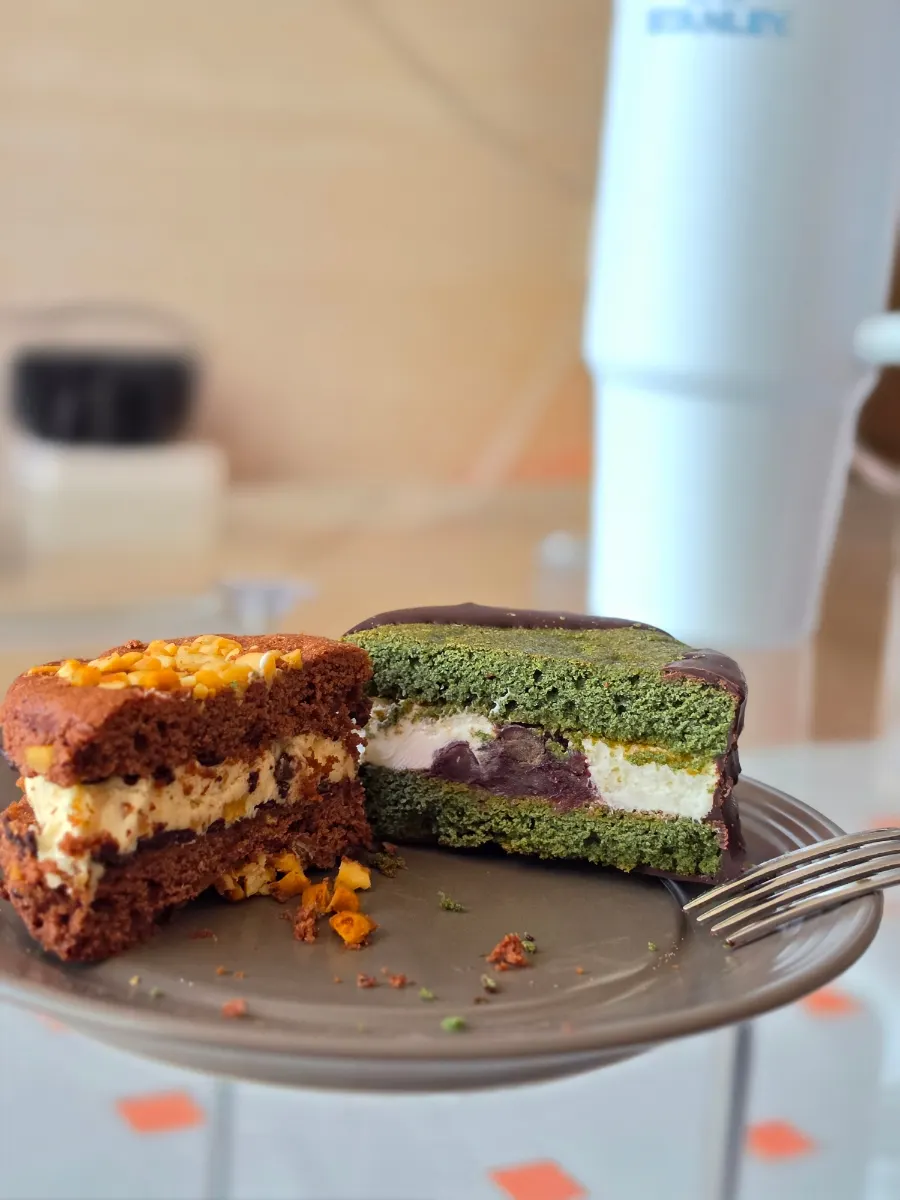 Udo peanut and sea-wind mugwort red bean choco pies cut in half