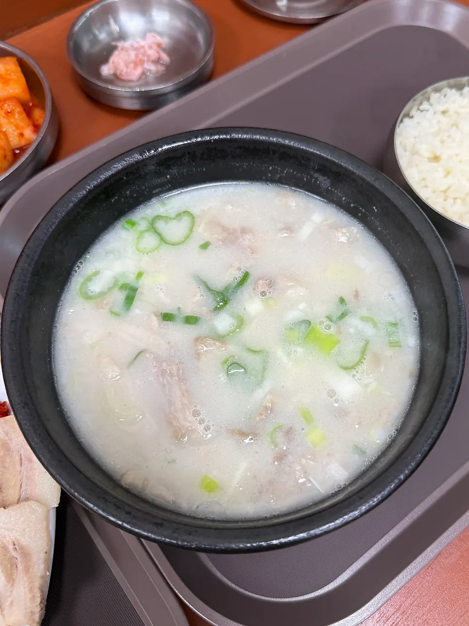 Broth with chives and salted shrimp