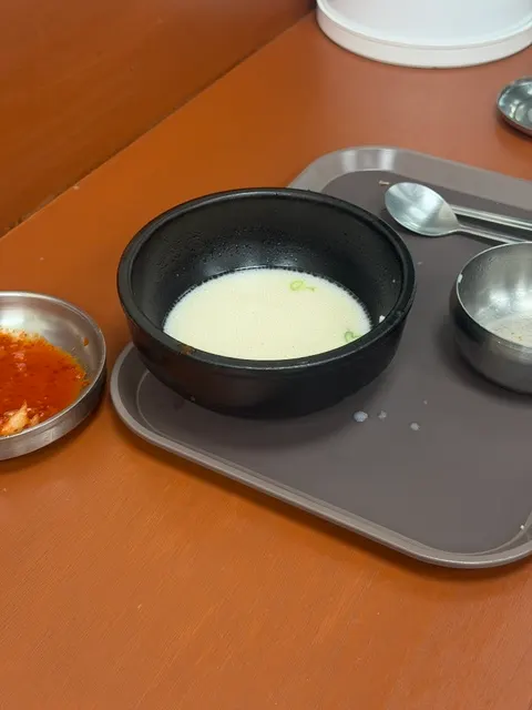 식사를 마친 개령국밥 테이블
