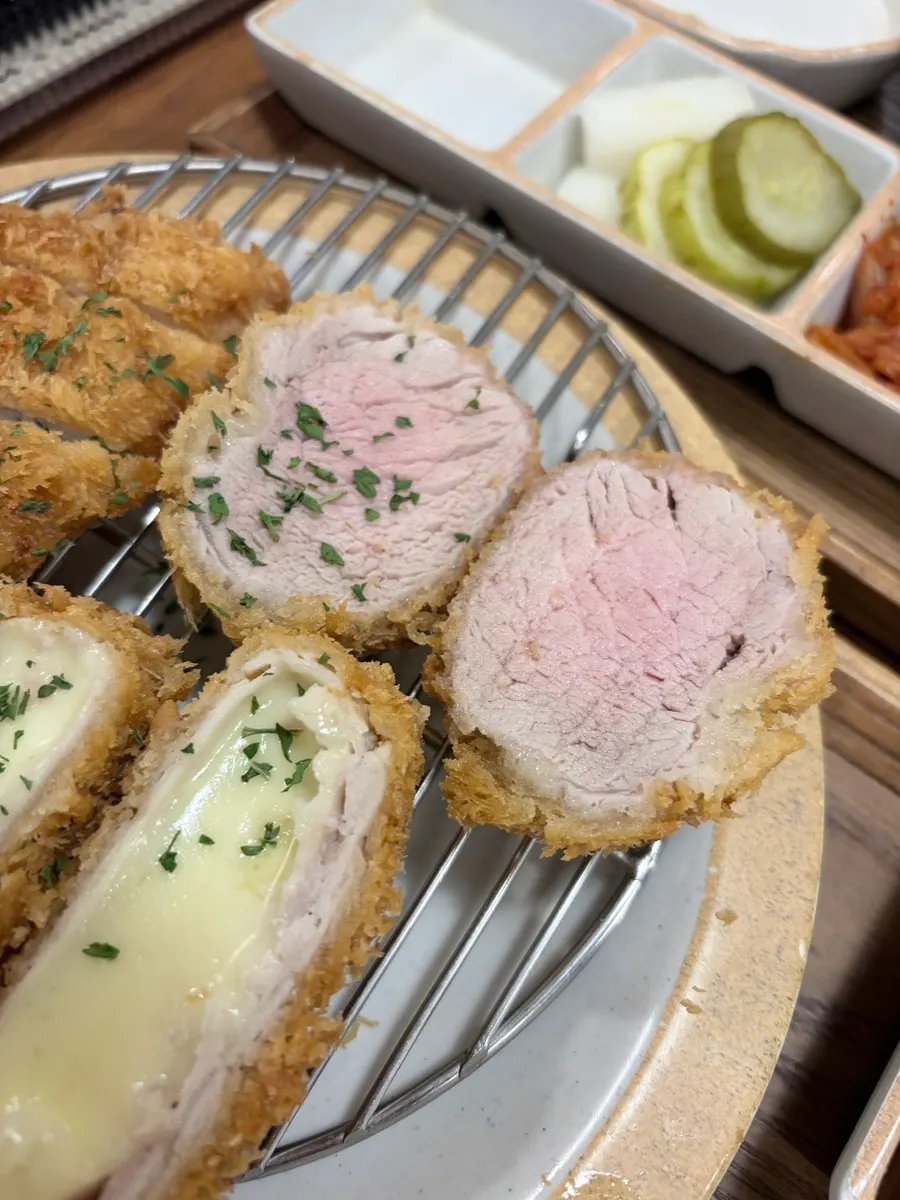 트리플 모듬카츠 정식 구성