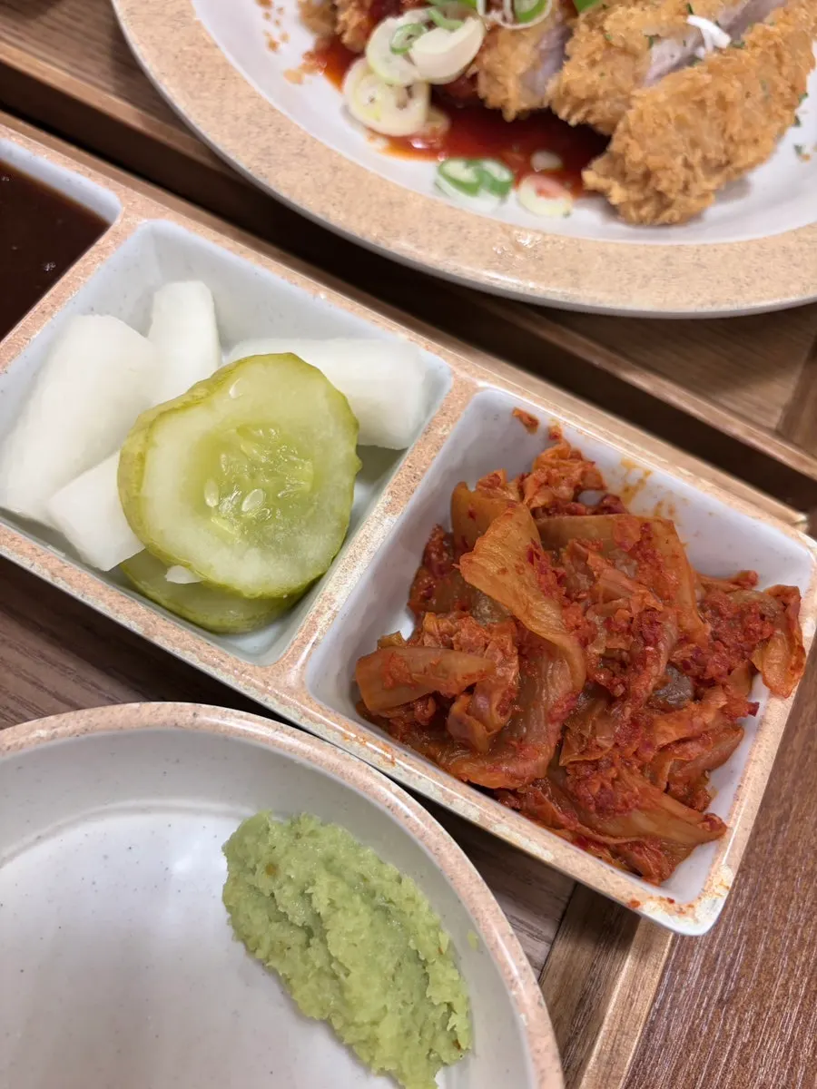 로스카츠 정식 메뉴