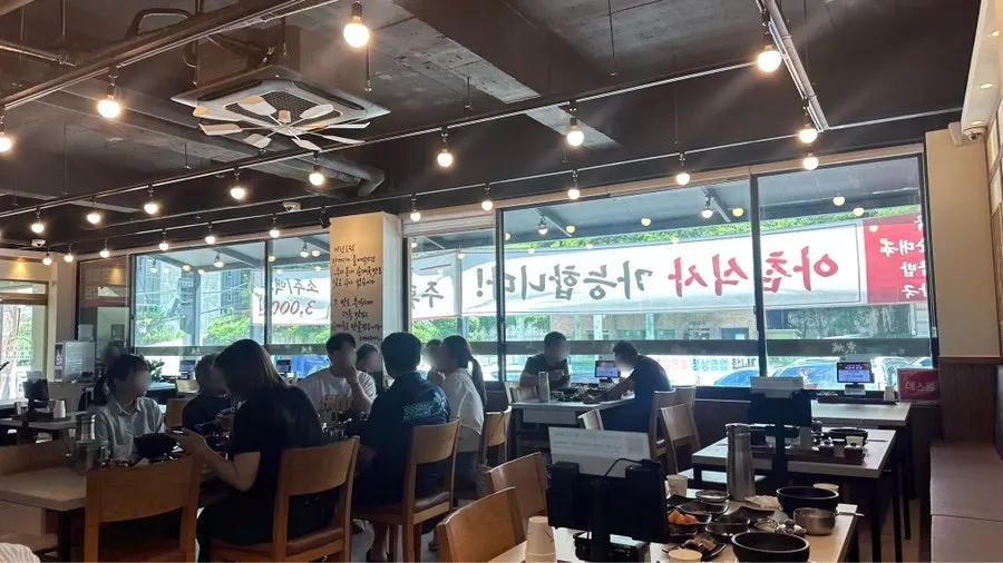 Sundae-guk restaurant visited at lunchtime