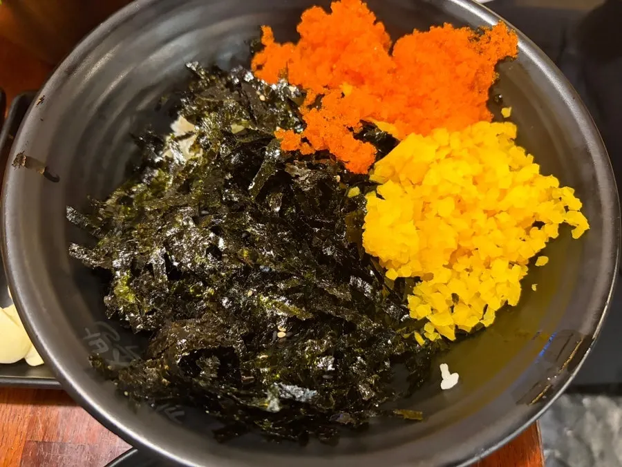 주문한 날치알 주먹밥