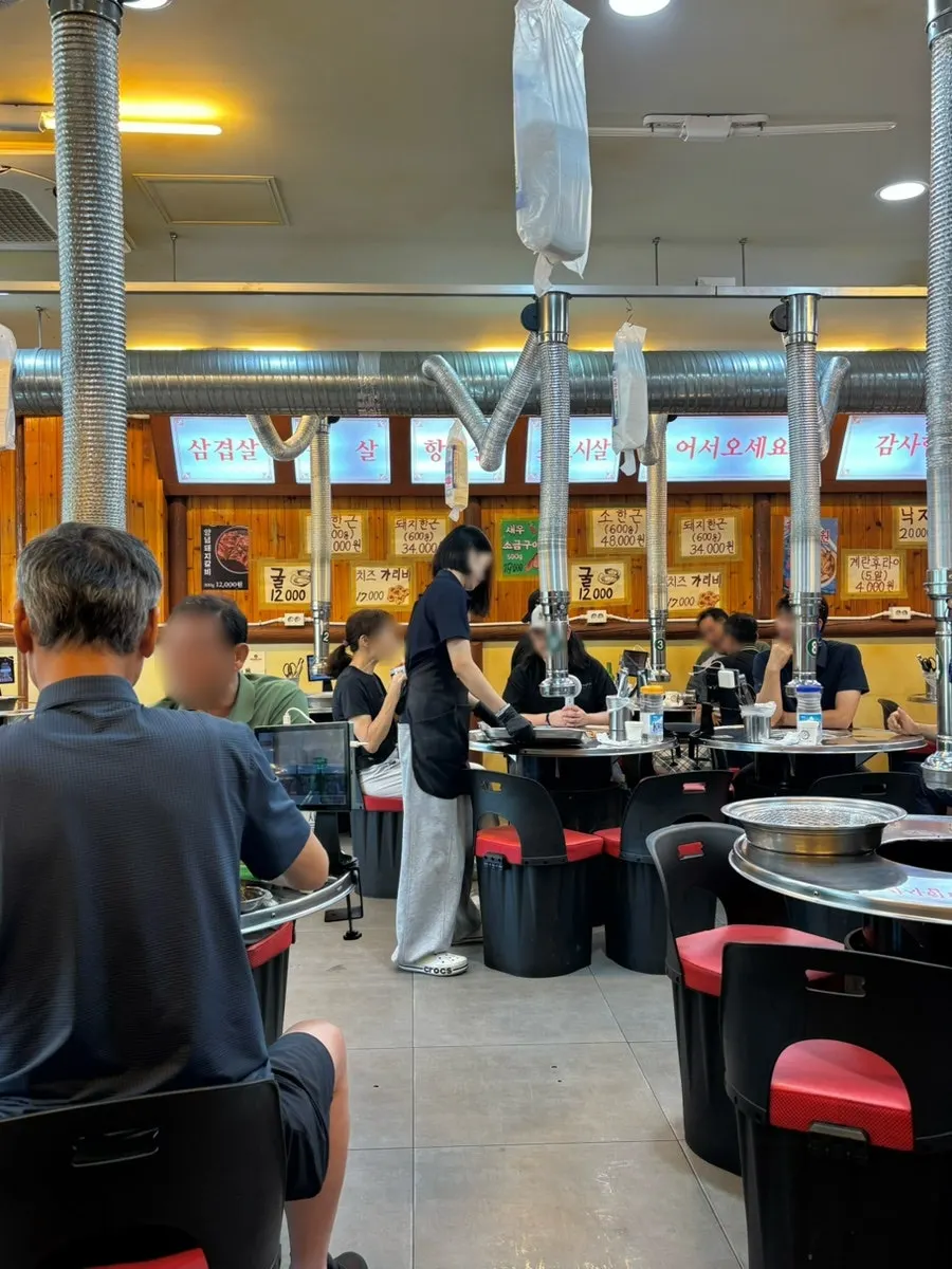 Retro-style barbecue restaurant interior