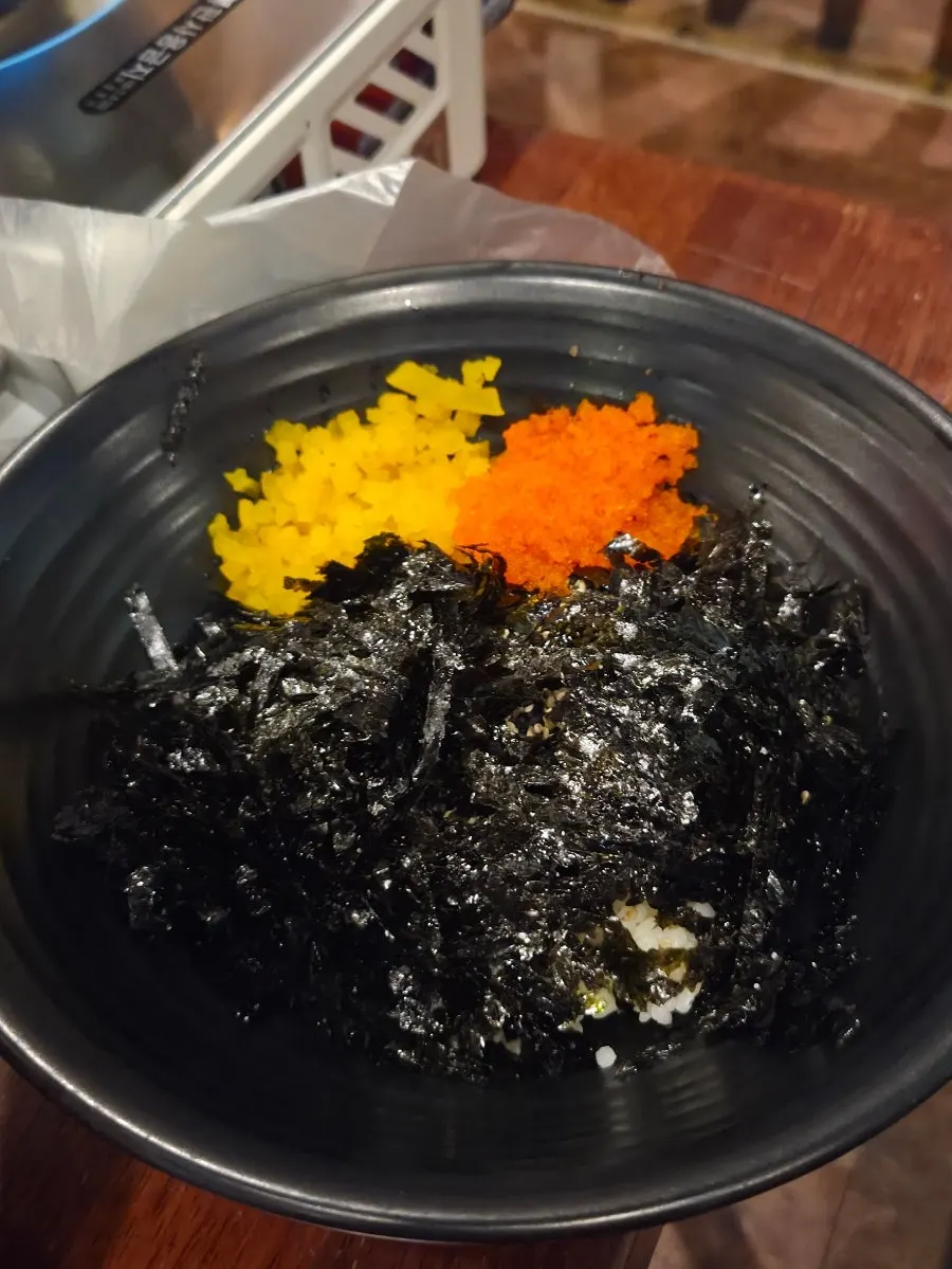 Plate of softly boiled old-style king jokbal