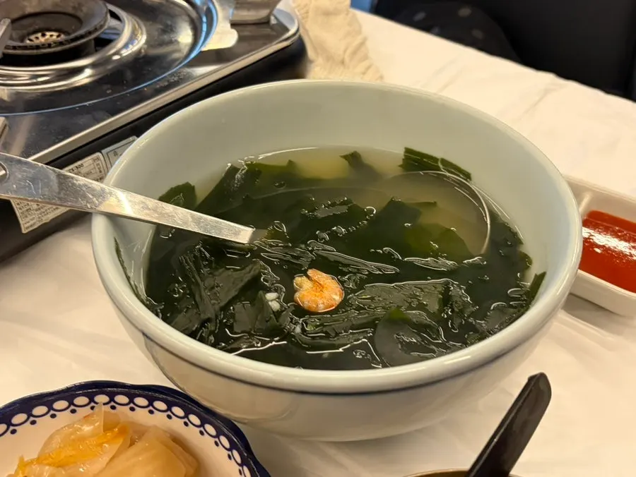 청어구이와 기본 반찬들