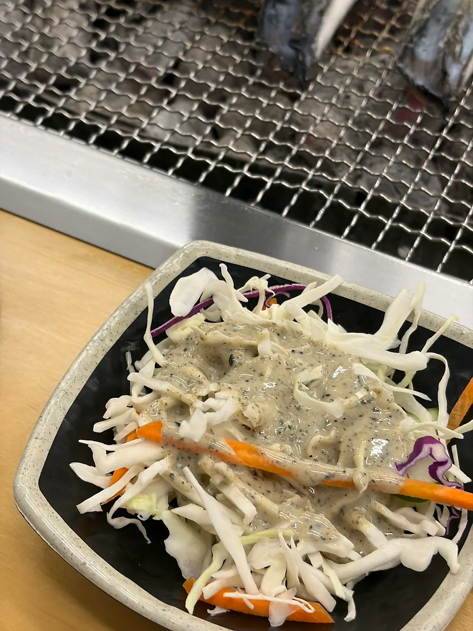 Basic side dishes served with the eel