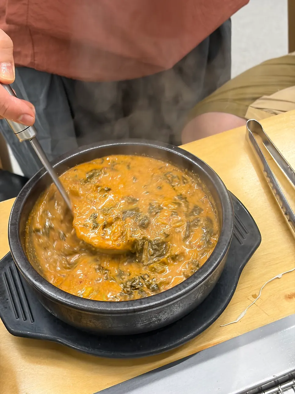 A bowl of eel soup eaten with rice