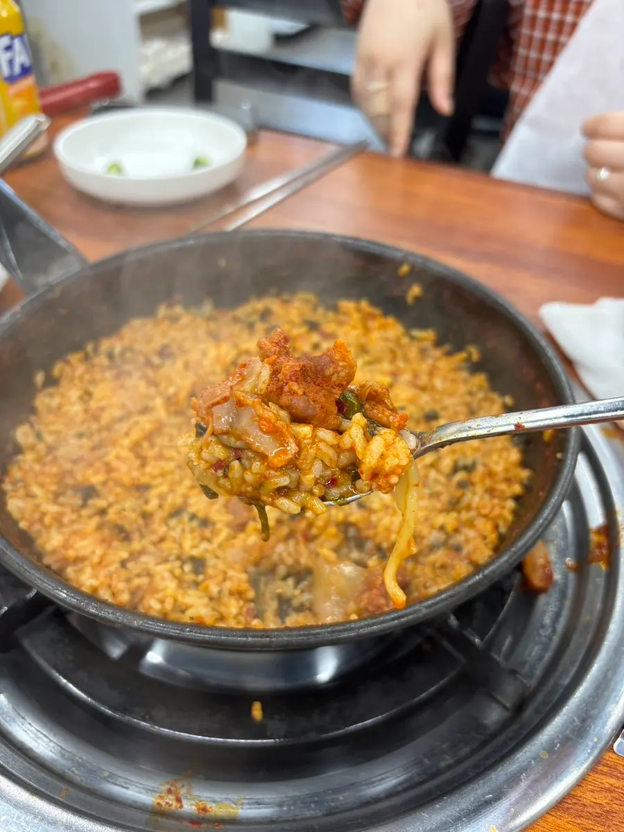 청양고추를 올린 라면사리 전골