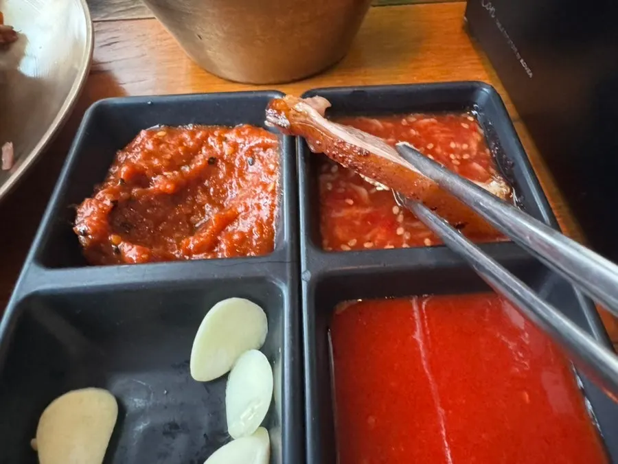 참숯구이족발 단면과 지방층