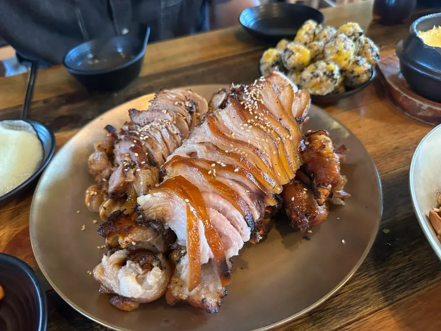Close-up of smoky charcoal-grilled jokbal