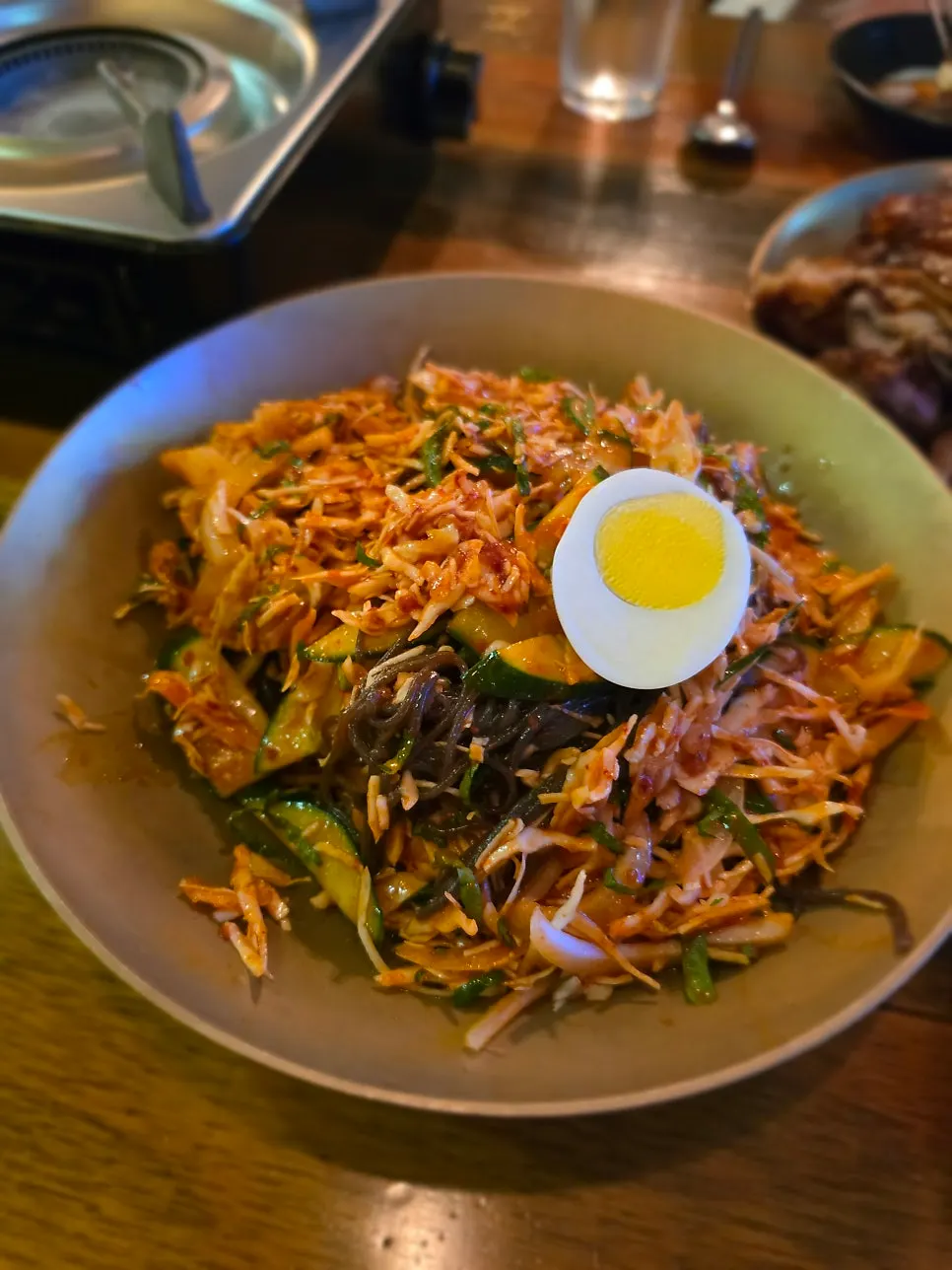 Close-up of the generous portion of charcoal-grilled jokbal
