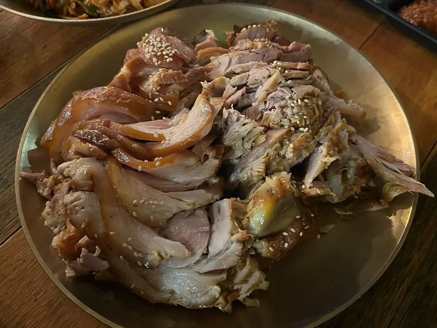 시장족발 스타일의 옛날식왕족발 클로즈업
