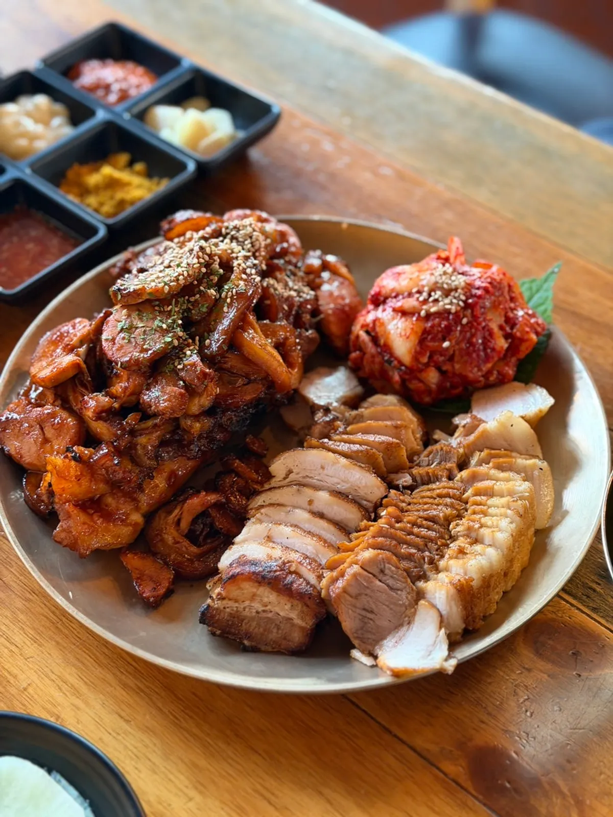 Large half-and-half jokbal with spicy jokbal and bossam
