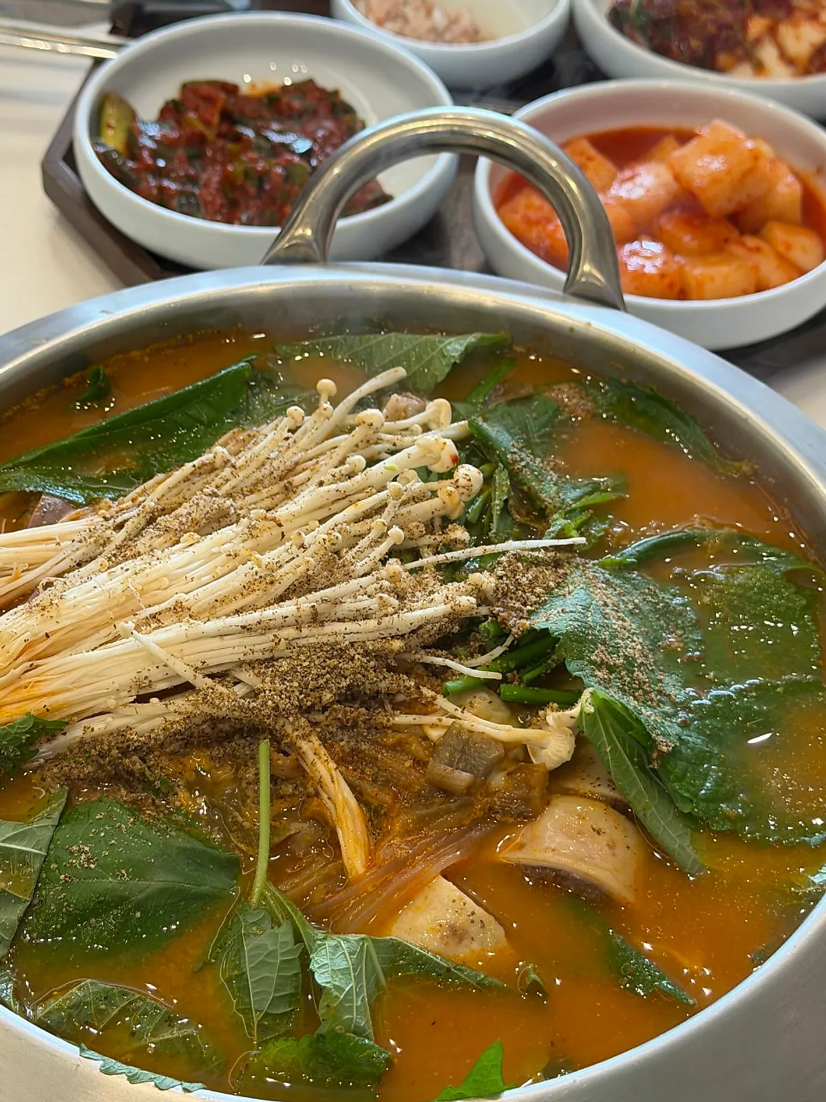 Featured photo of Gujeon Gukbap Yongbong Main Branch