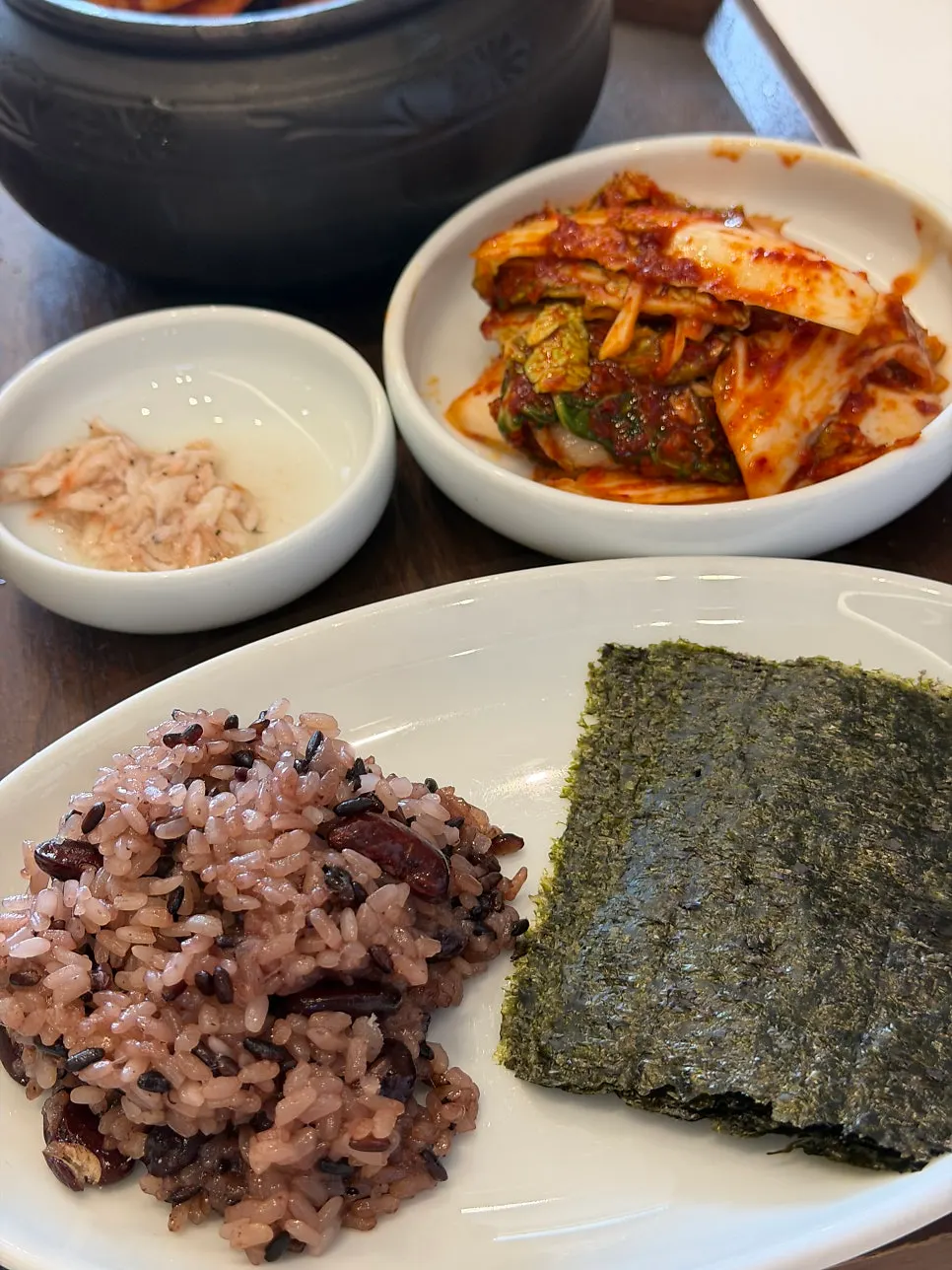 Free sticky rice and roasted seaweed