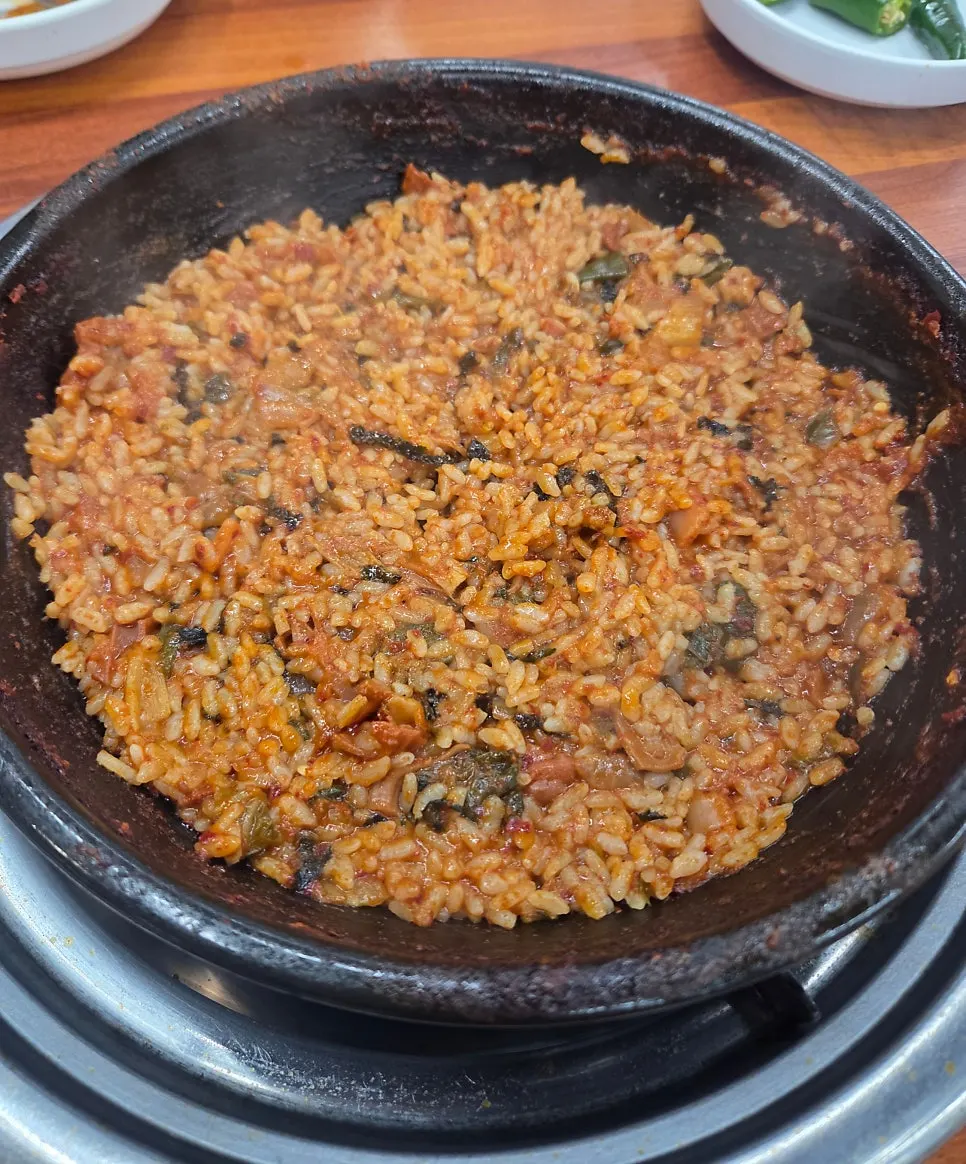 Fried rice stir-fried in the kitchen