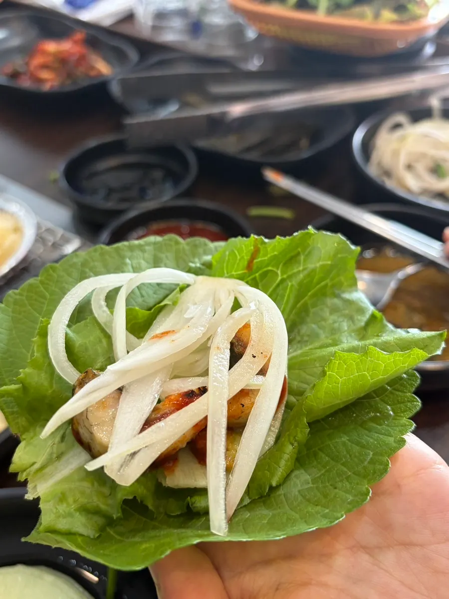 Grilled eel paired with self-bar sauces