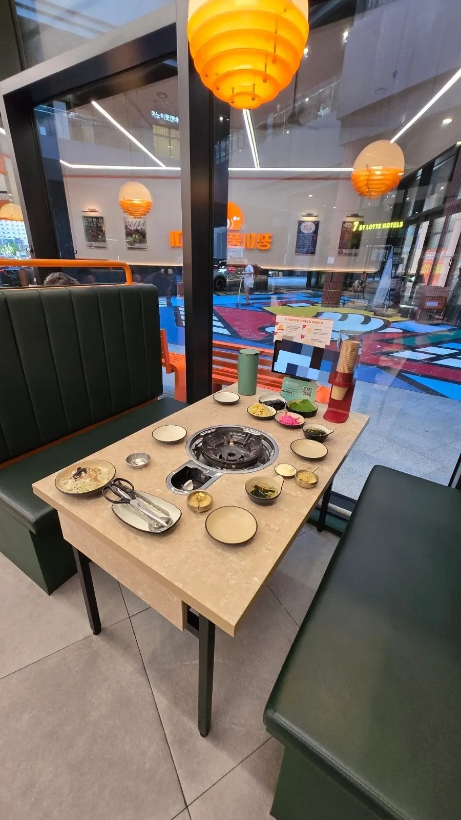 Table set up with the griddle in place