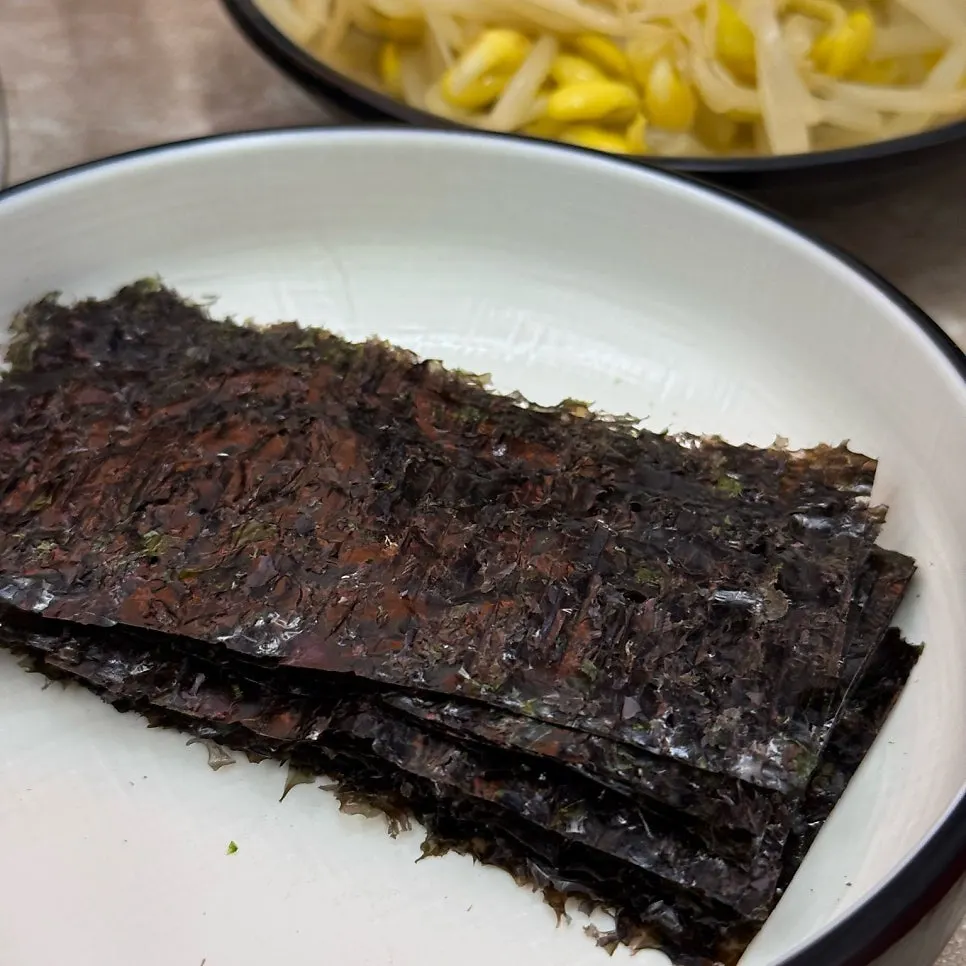 Basic side dishes served at Jeongipum Jjukkumi
