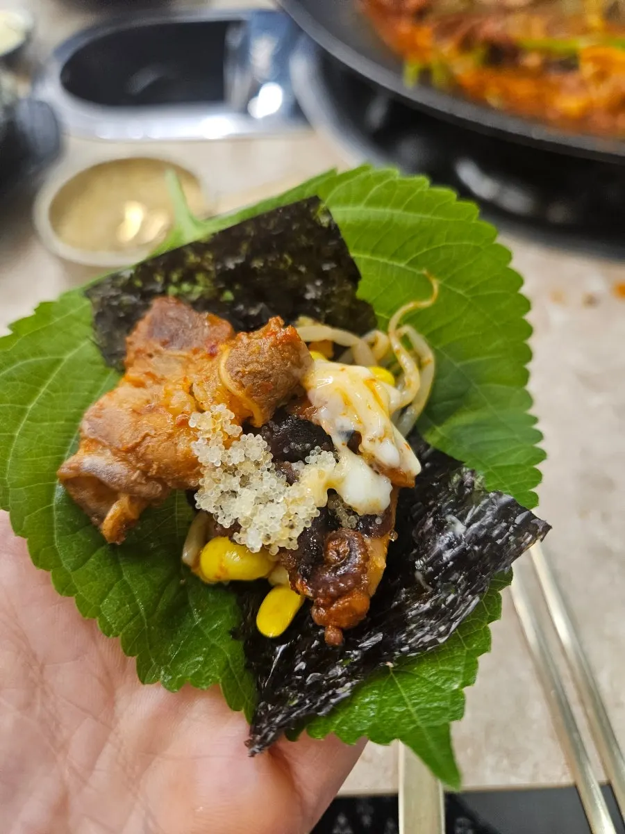 Kombinasi garlic corn cheese dan jjukkumi
