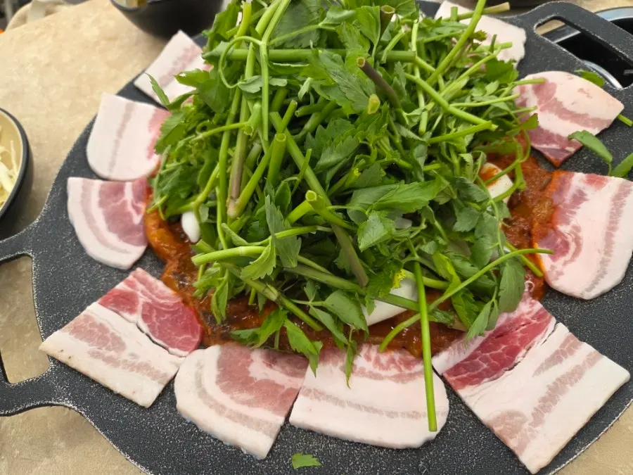 푸짐한 철판 쭈꾸미 재료
