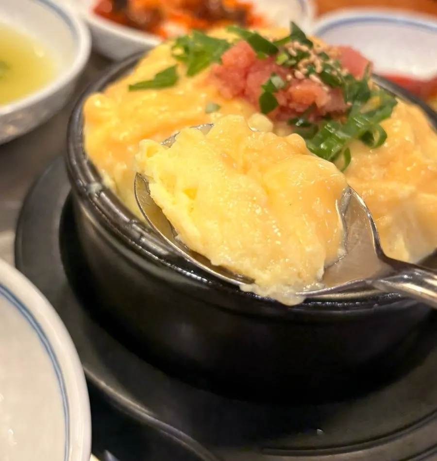 명란과 파를 올린 계란찜