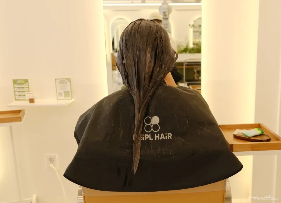 Waiting for the dye processing time