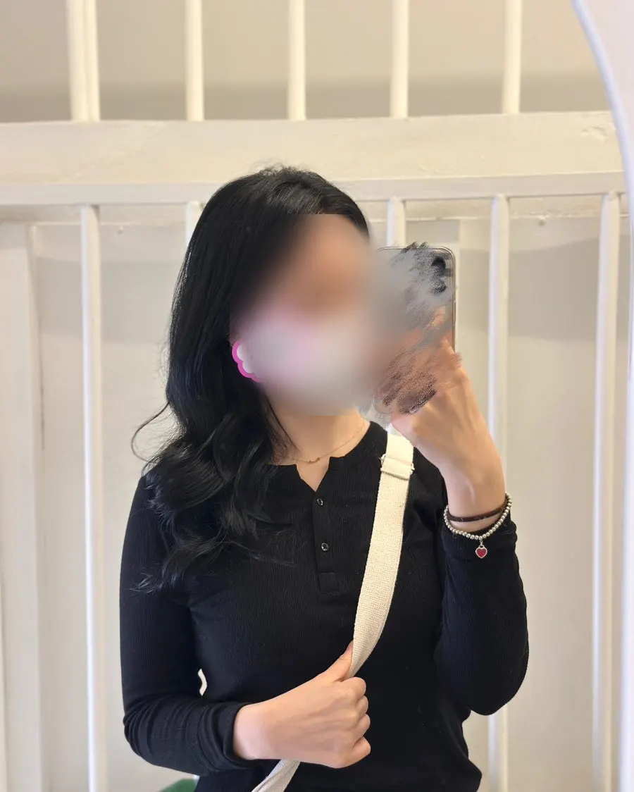 블랙 염색 후 드라이 스타일링 완성 모습