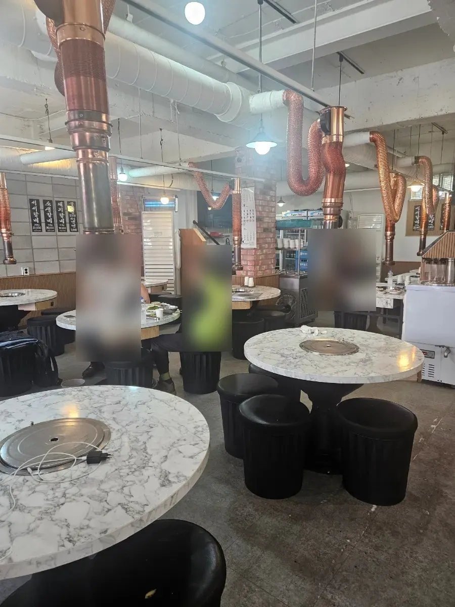 매장 앞 주차 공간이 있는 광명서서갈비