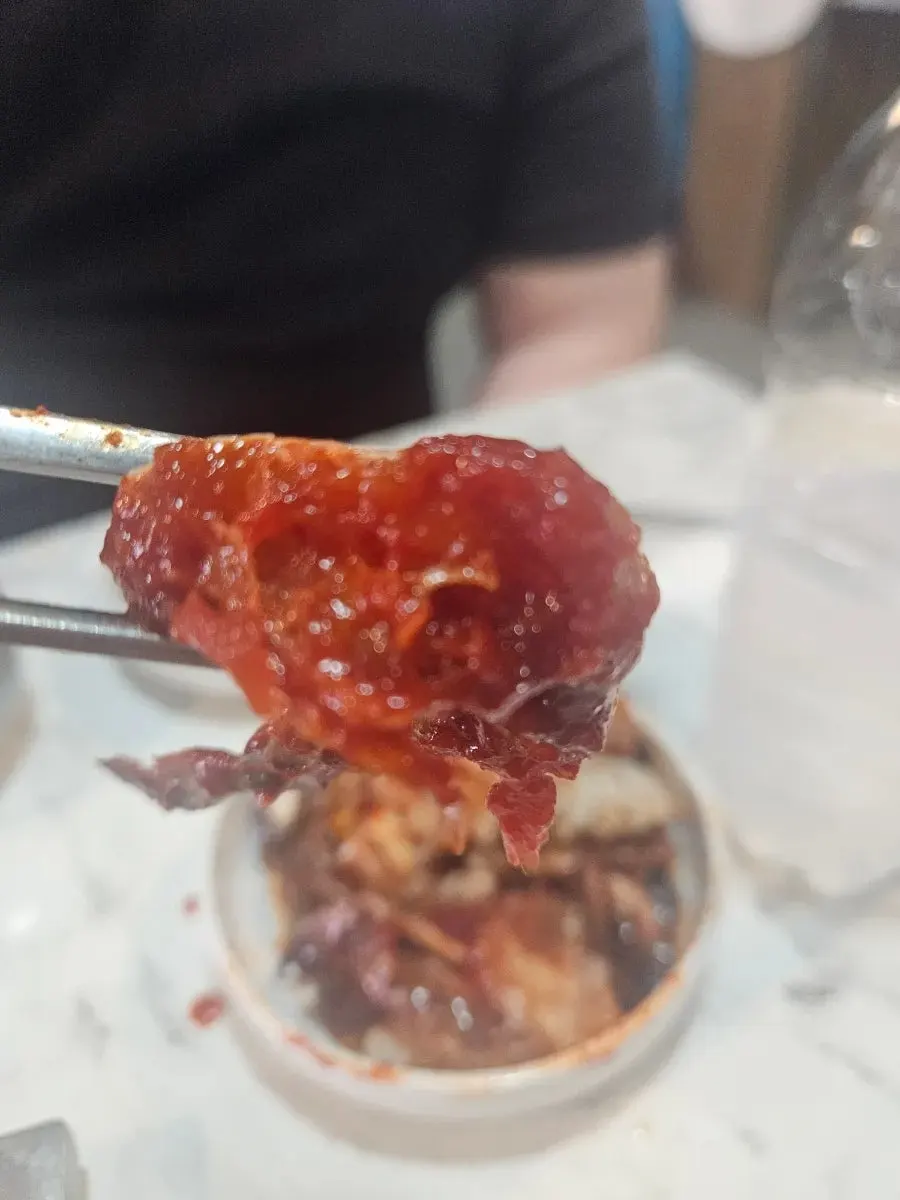 자주 뒤집어 구워야 하는 숯불 갈비